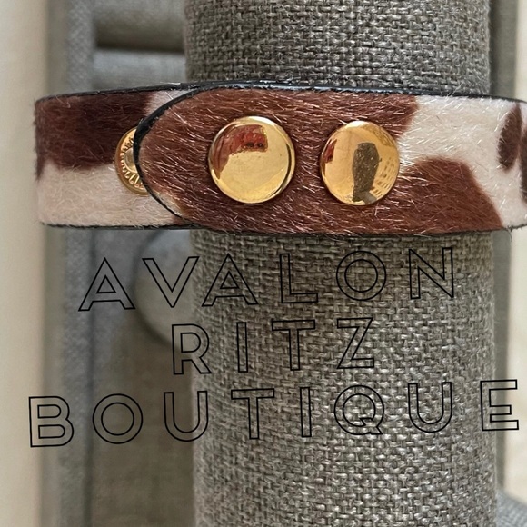 ❤️Delia Brown Cow Print Bracelet - Picture 2 of 2